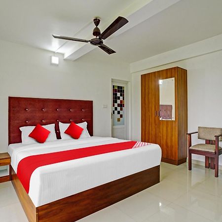 Oyo Flagship 81260 Star Lights Hotel Munnar Exterior foto