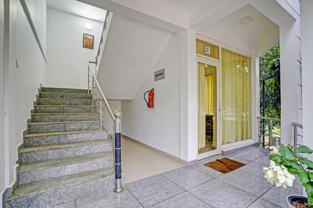 Oyo Flagship 81260 Star Lights Hotel Munnar Exterior foto