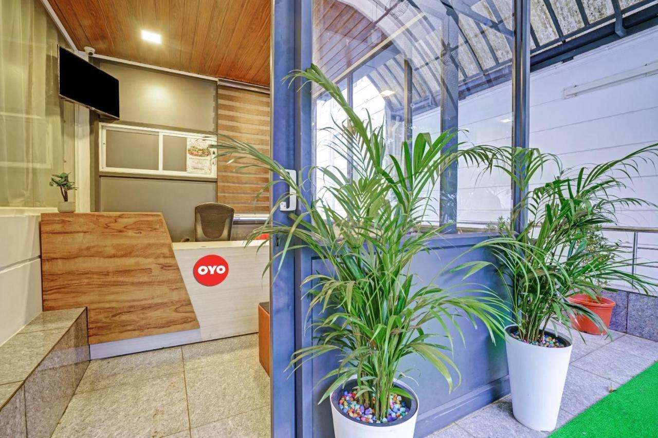 Oyo Flagship 81260 Star Lights Hotel Munnar Exterior foto