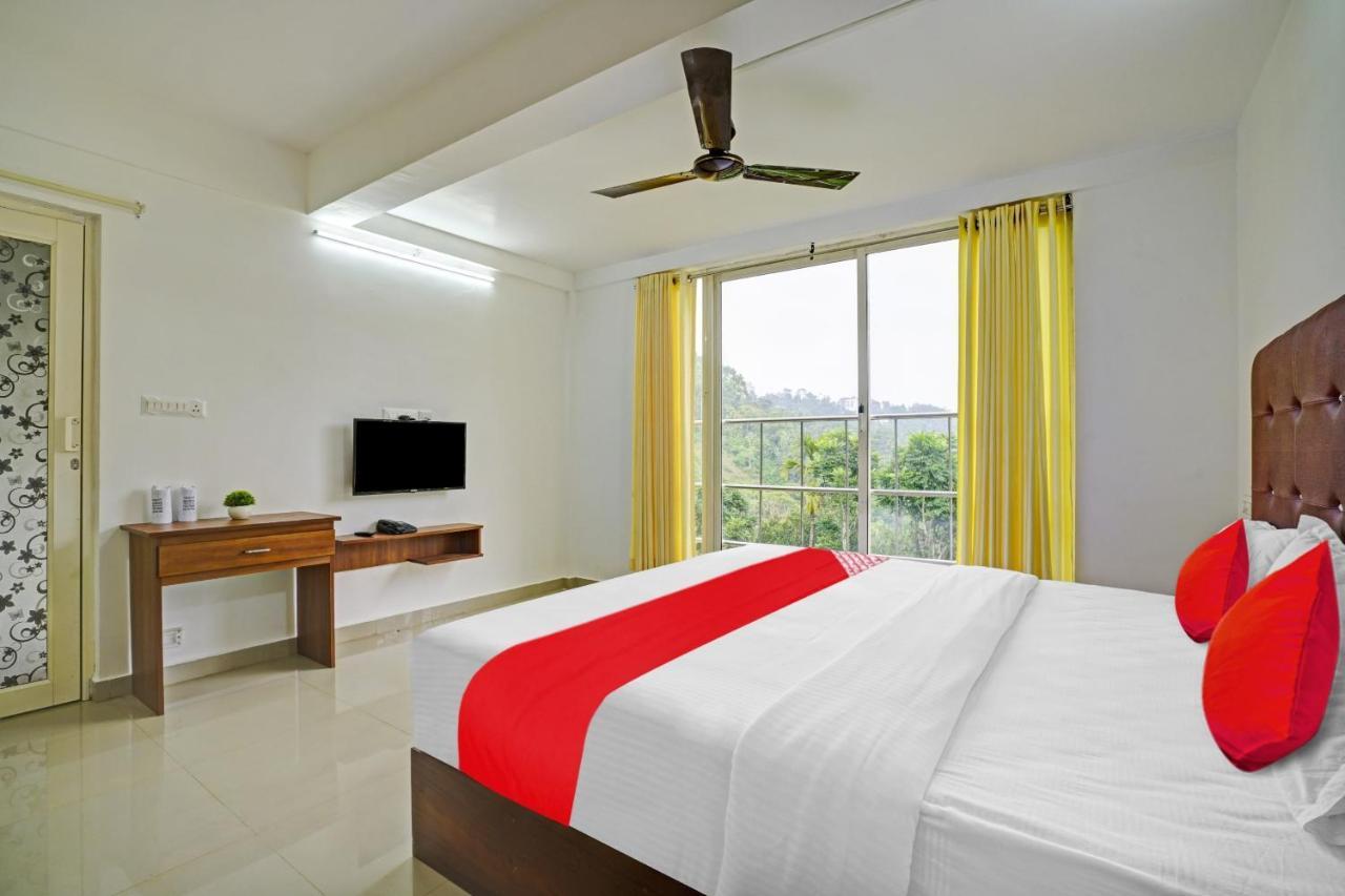 Oyo Flagship 81260 Star Lights Hotel Munnar Exterior foto