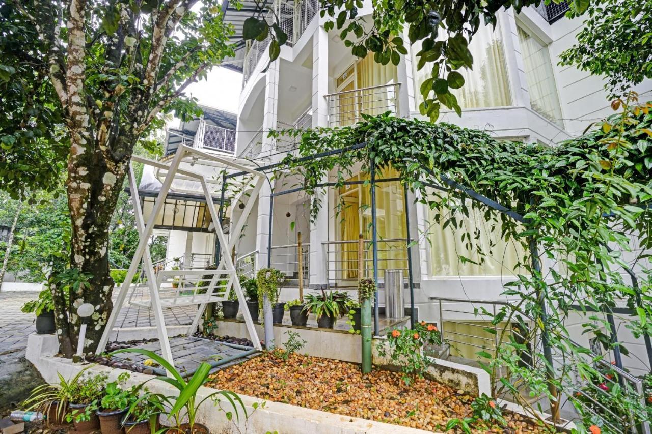 Oyo Flagship 81260 Star Lights Hotel Munnar Exterior foto