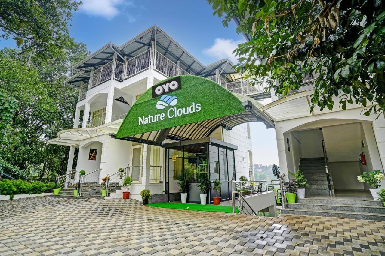 Oyo Flagship 81260 Star Lights Hotel Munnar Exterior foto