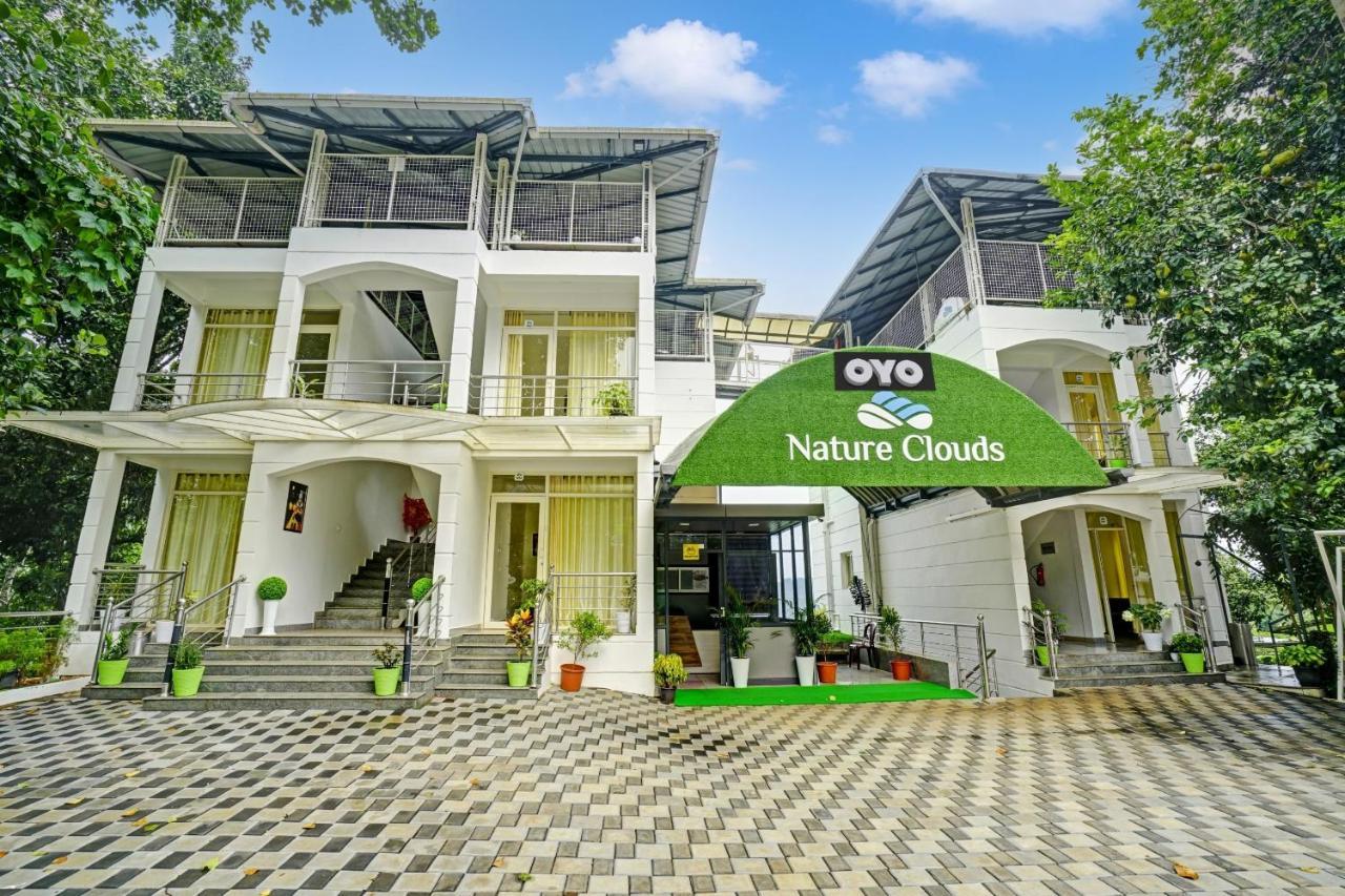 Oyo Flagship 81260 Star Lights Hotel Munnar Exterior foto