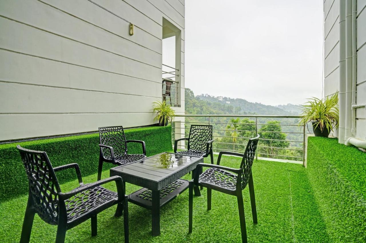 Oyo Flagship 81260 Star Lights Hotel Munnar Exterior foto
