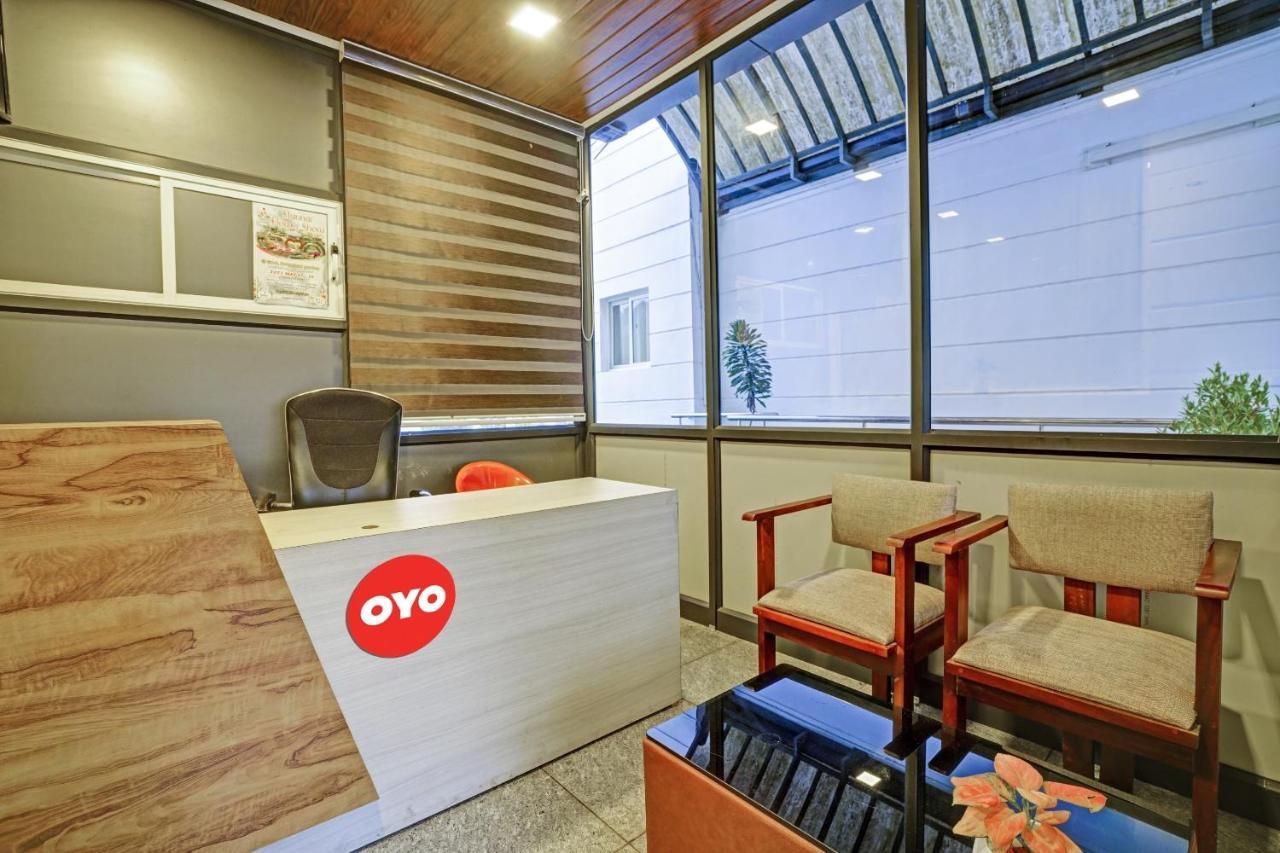 Oyo Flagship 81260 Star Lights Hotel Munnar Exterior foto