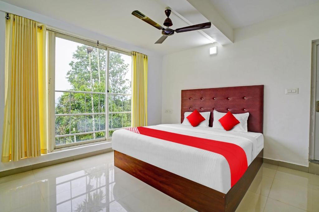 Oyo Flagship 81260 Star Lights Hotel Munnar Exterior foto